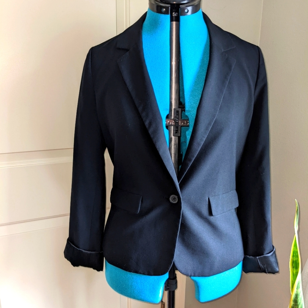 Frenchi Women's Black Blazer, Single Button Size Large